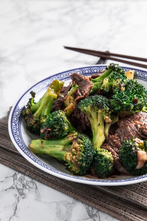 Easy Beef and Broccoli Stir Fry 西蘭花炒牛肉