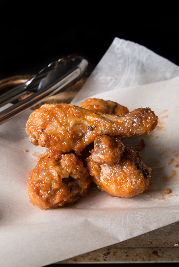 chicken wings in oven baking powder - cooked chicken